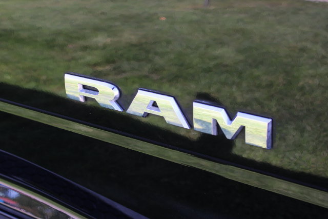 Used 2025 RAM 4500 4x4 Regular Cab DRW image 5