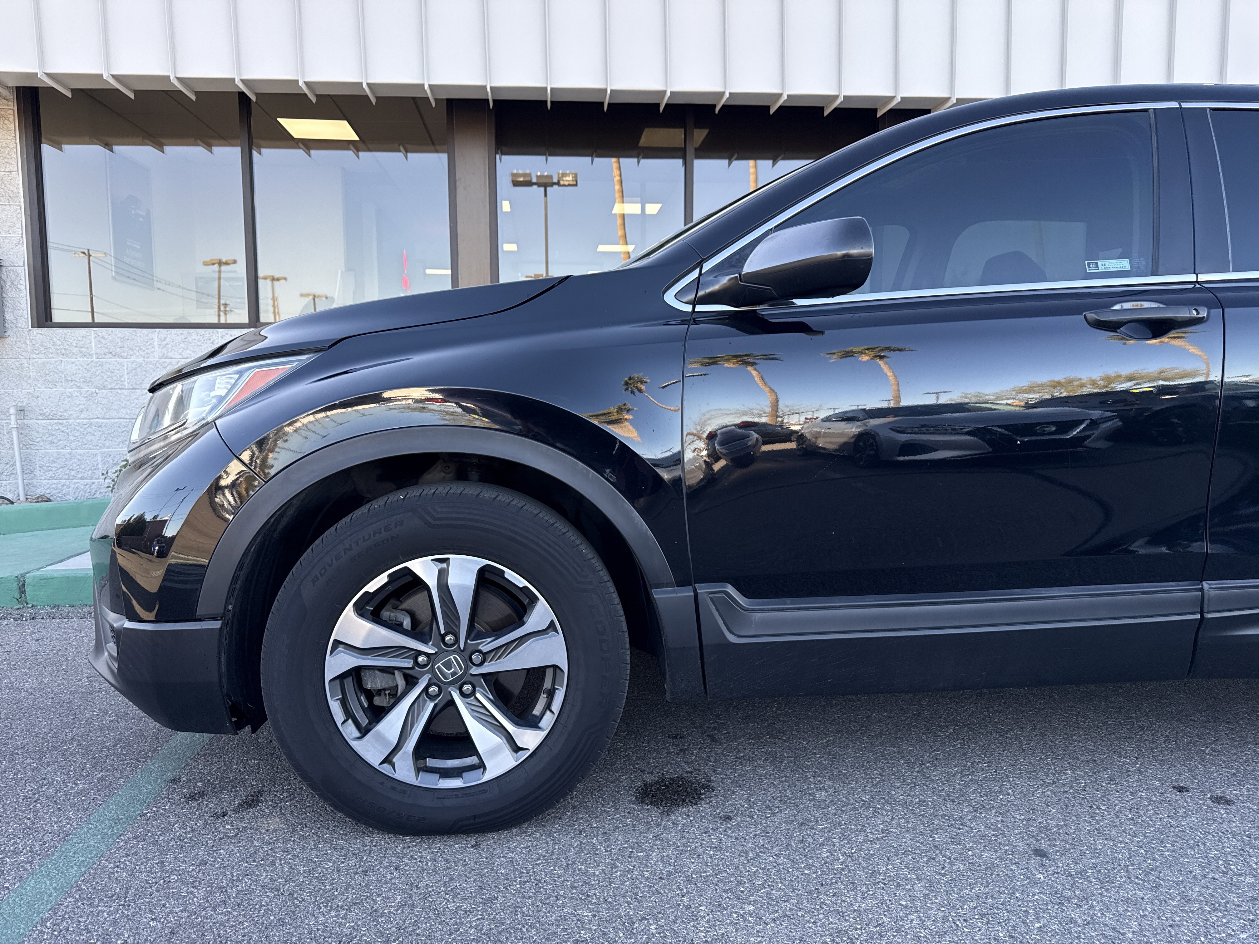 Used 2019 Honda CR-V LX image 3