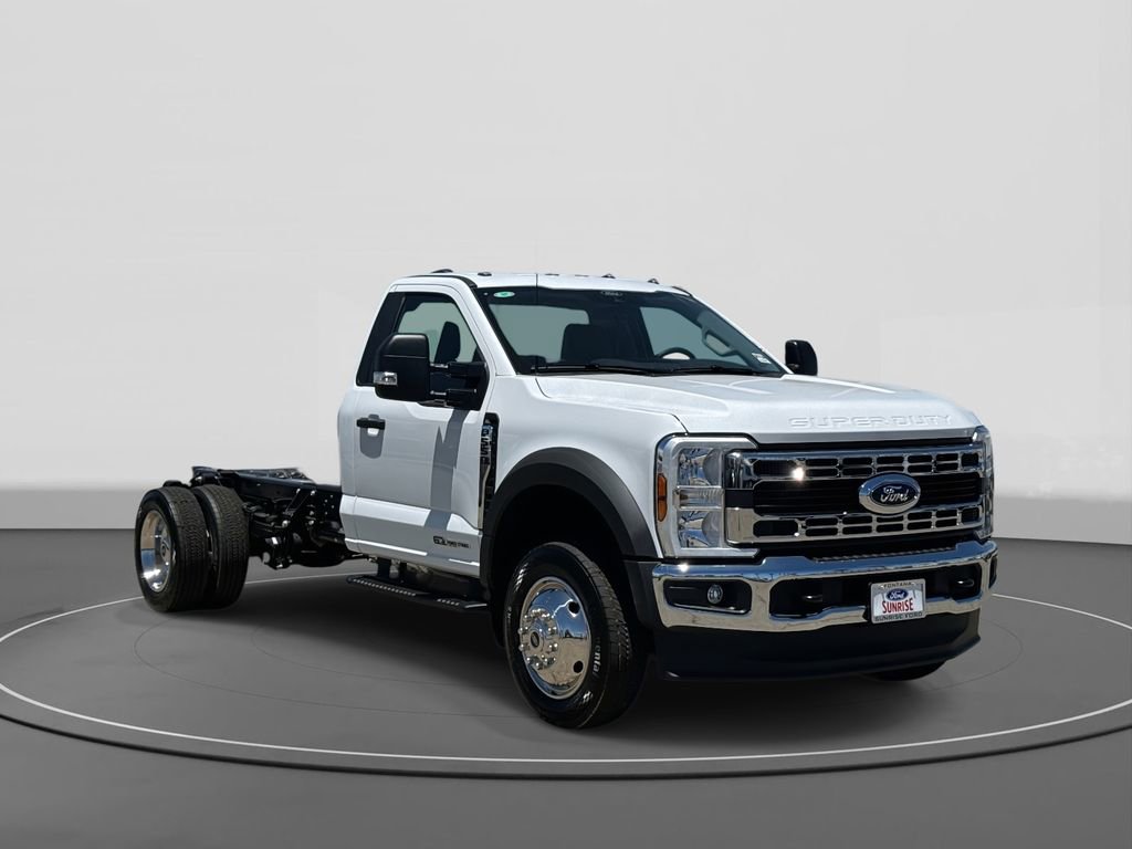 New 2025 Ford F550 2WD Regular Cab Super Duty image 4
