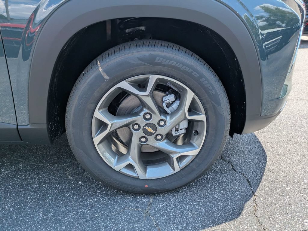 New 2026 Chevrolet Trax LT FWD image 11