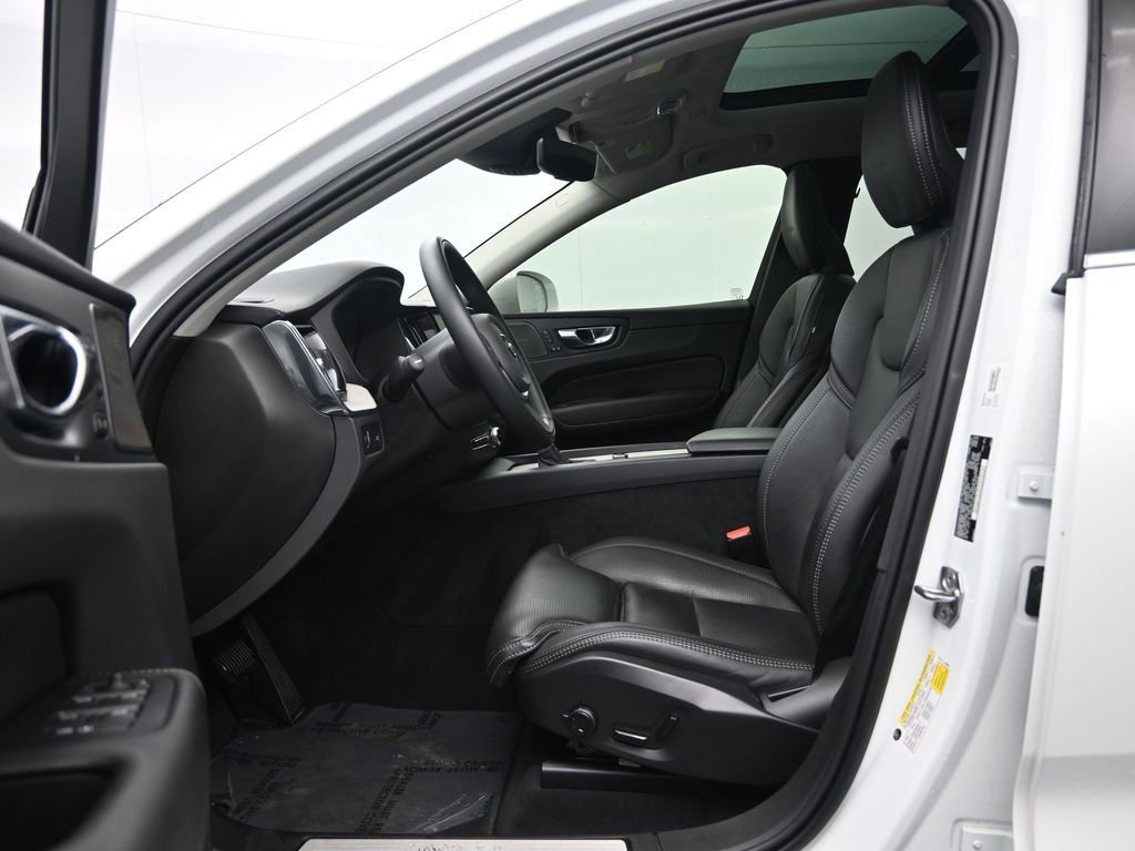 Used 2020 Volvo XC60 T6 Inscription w/ Protection Package Premier image 28