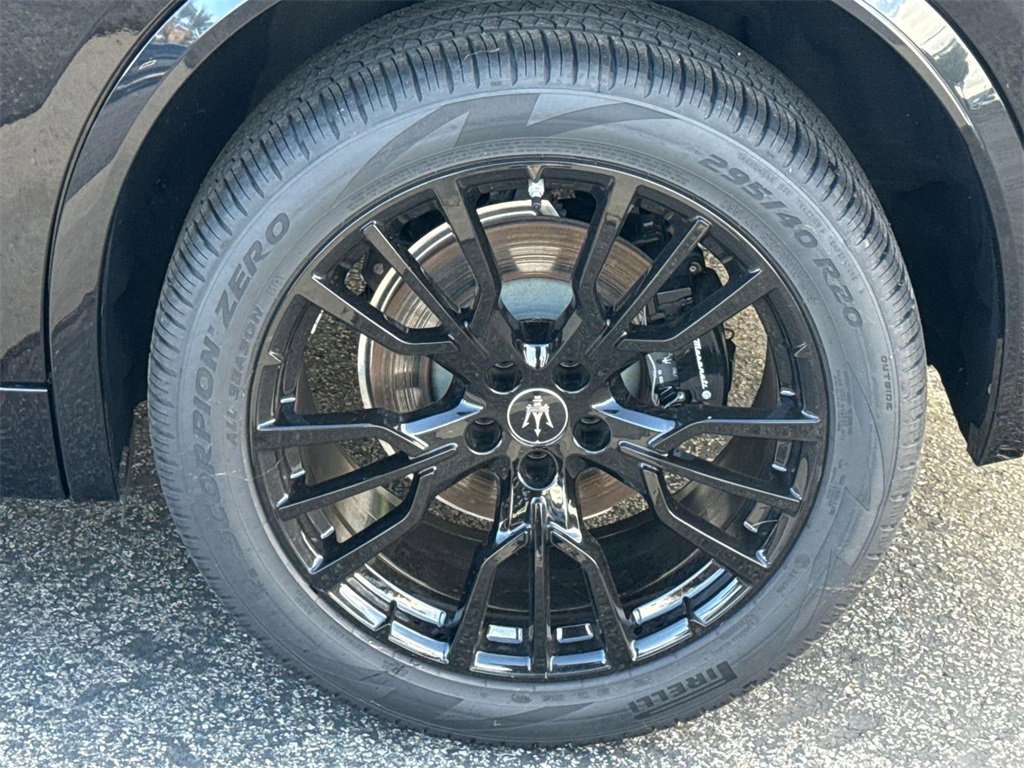 New 2025 Maserati Grecale Modena image 31