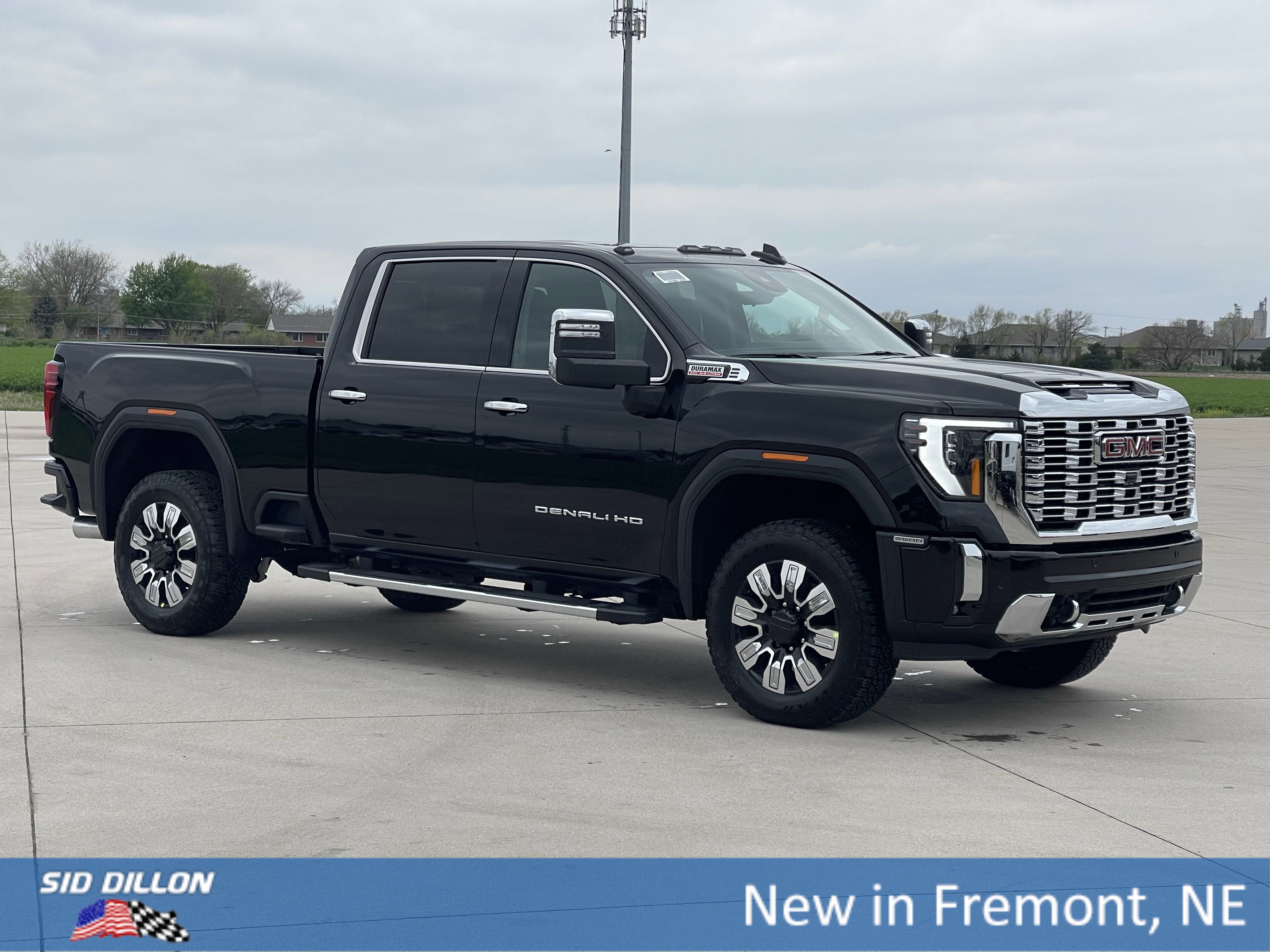 New 2025 GMC Sierra 2500 Denali w/ Denali Reserve Package image 14