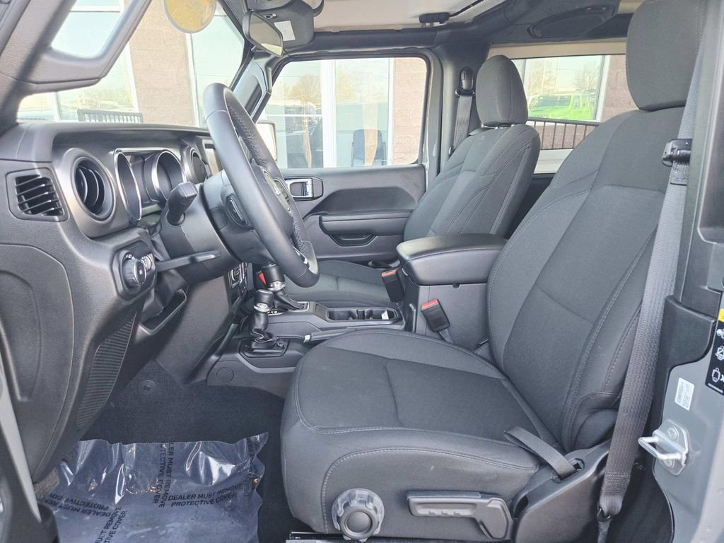 Used 2022 Jeep Wrangler Sport S image 11