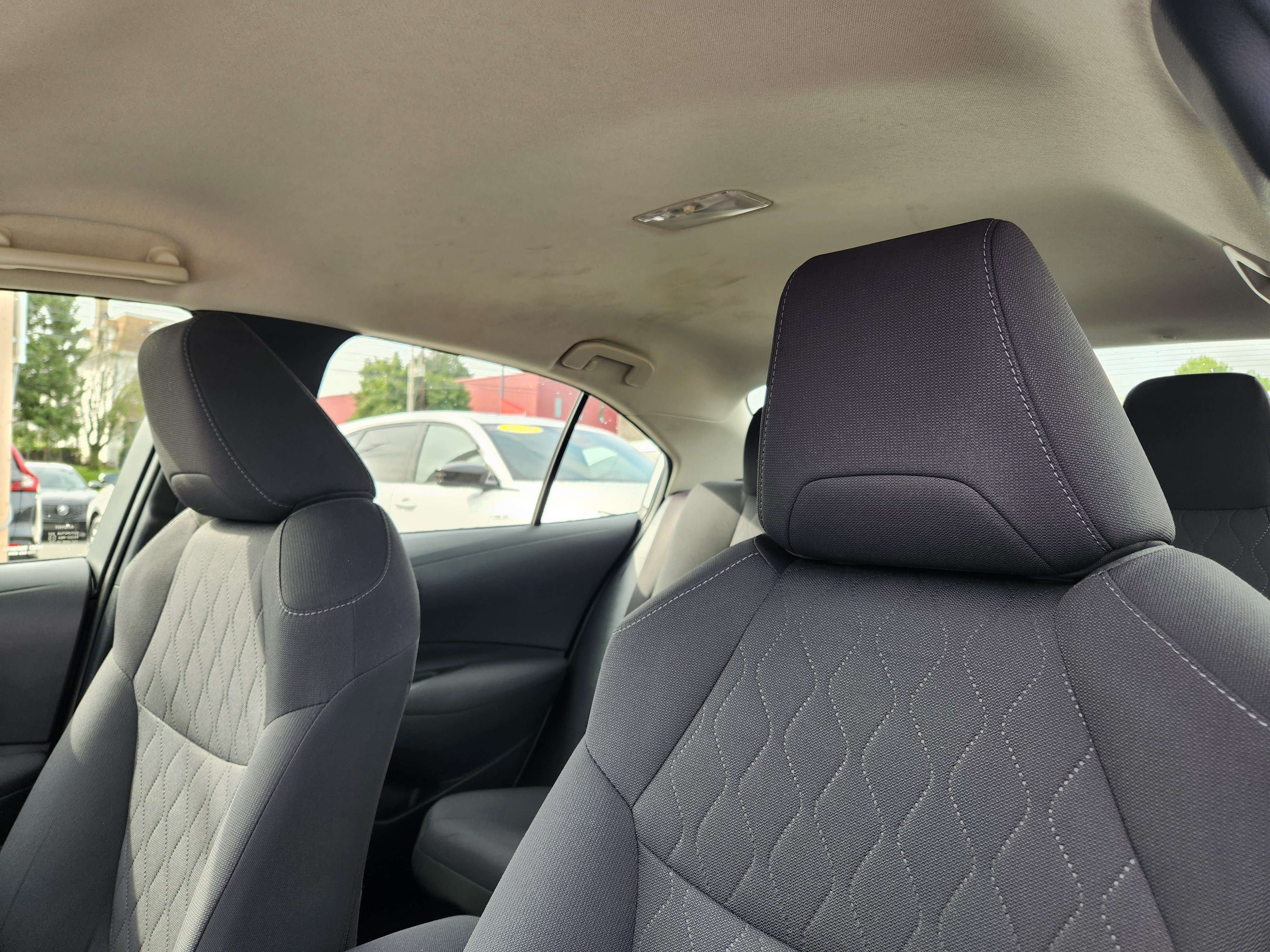 Used 2020 Toyota Corolla LE FWD image 12