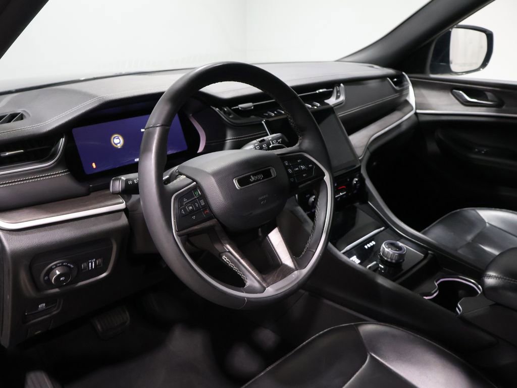 Used 2024 Jeep Grand Cherokee Limited AWD/4WD image 13