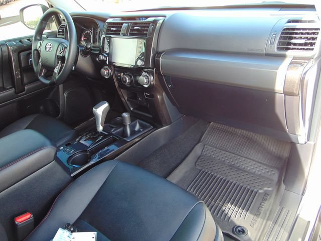 Used 2024 Toyota 4Runner TRD Off-Road Premium AWD/4WD image 25
