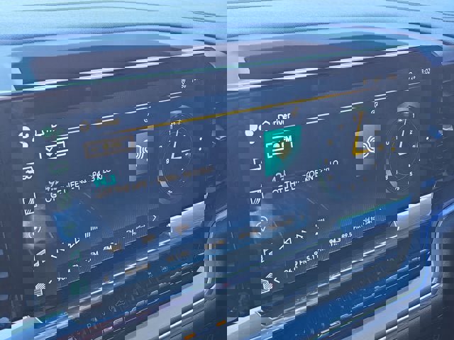 Used 2023 Chevrolet Silverado 1500 High Country w/ Technology Package image 18