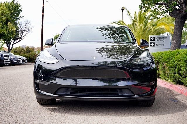 Used 2021 Tesla Model Y Long Range AWD/4WD image 5