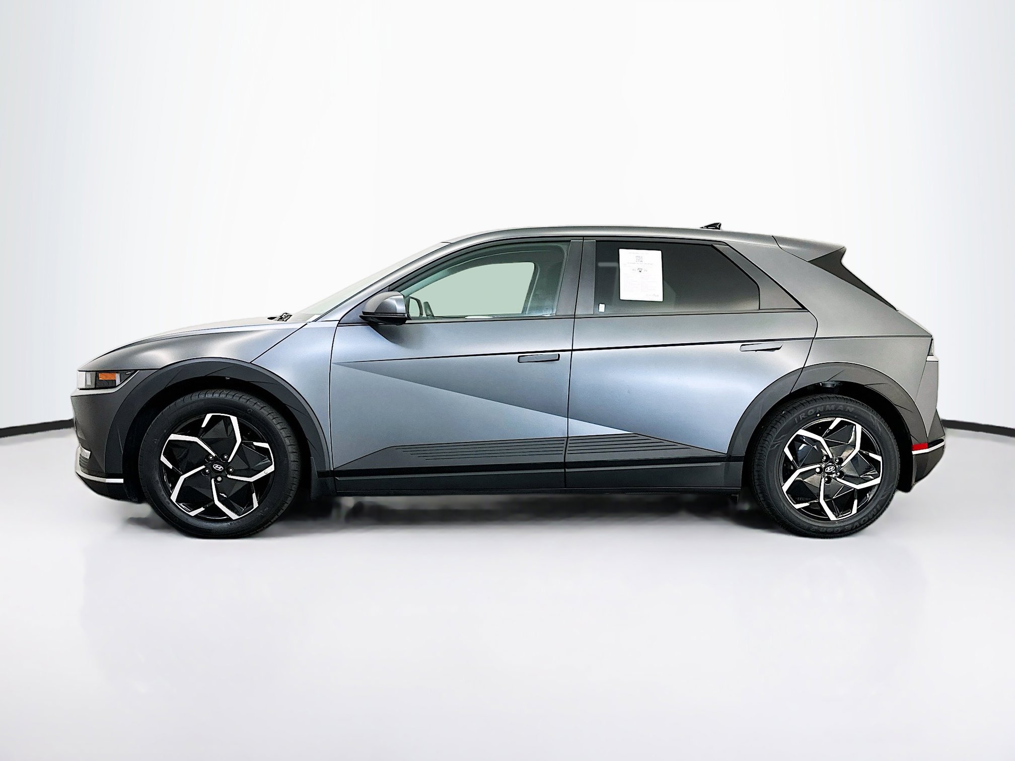 Used 2024 Hyundai Ioniq 5 SEL AWD/4WD image 4