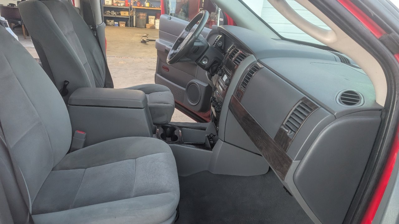 Used 2006 Dodge Durango SLT image 13