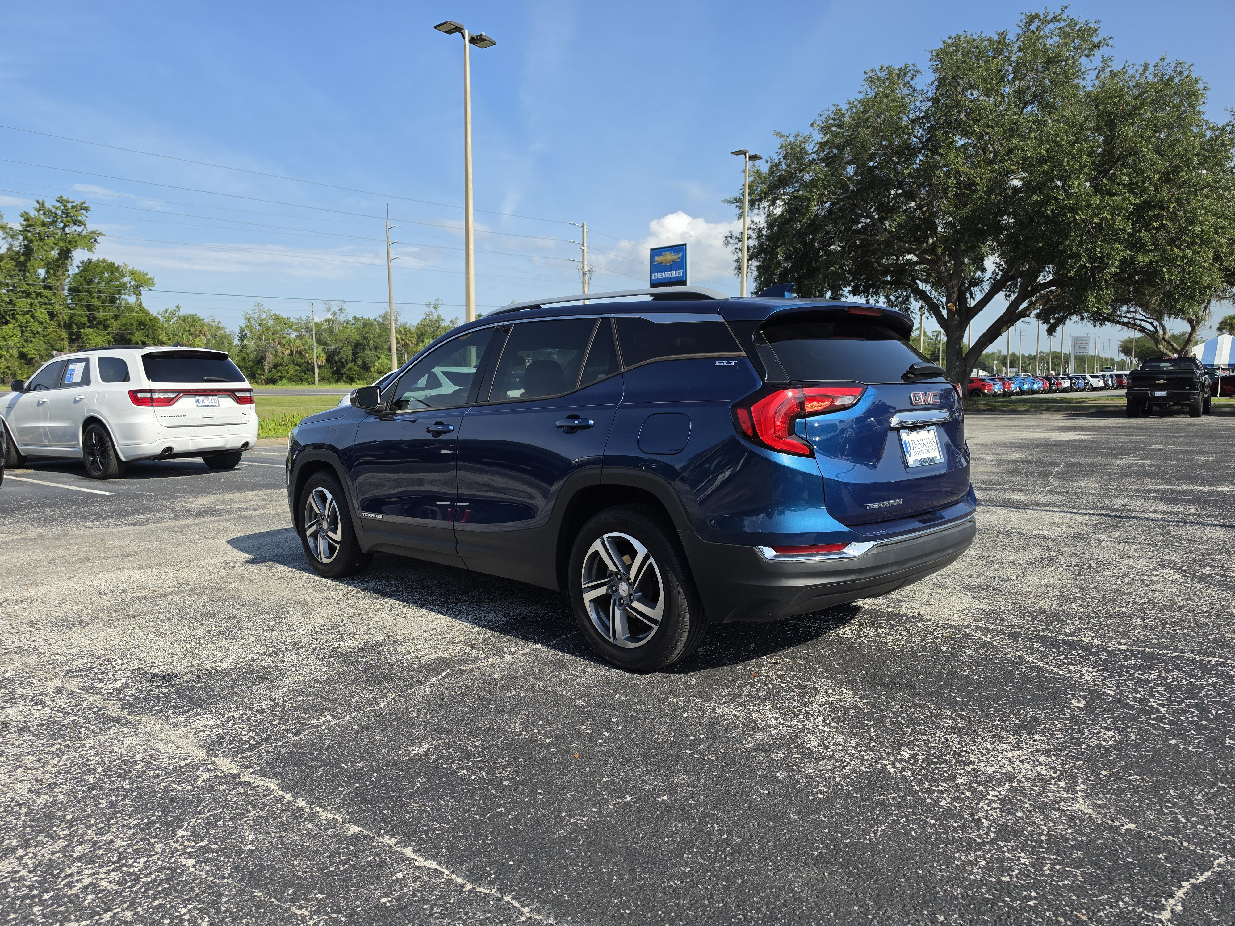Used 2020 GMC Terrain SLT w/ Preferred Package FWD image 7