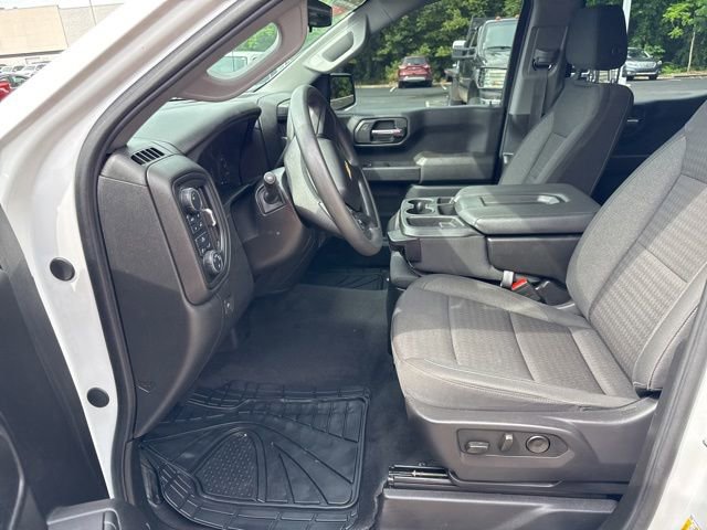 Used 2024 Chevrolet Silverado 1500 Custom w/ Turbomax Blackout Package AWD/4WD image 11