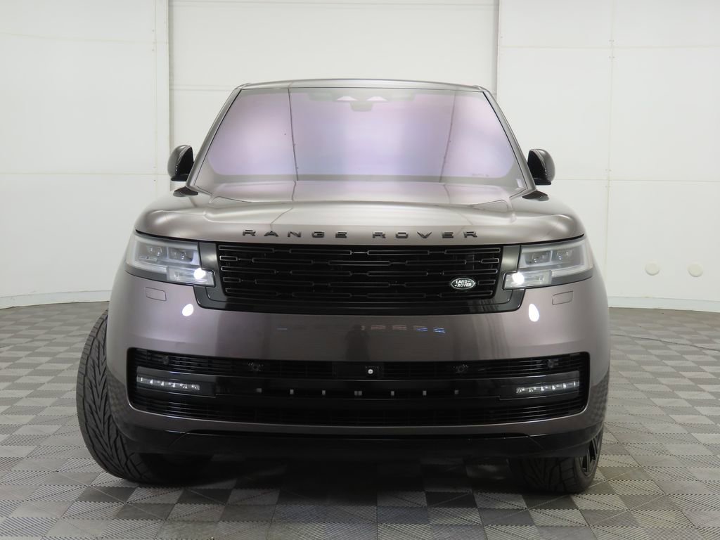 Used 2022 Land Rover Range Rover SE image 2