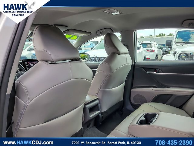 Used 2024 Toyota Camry SE FWD image 11
