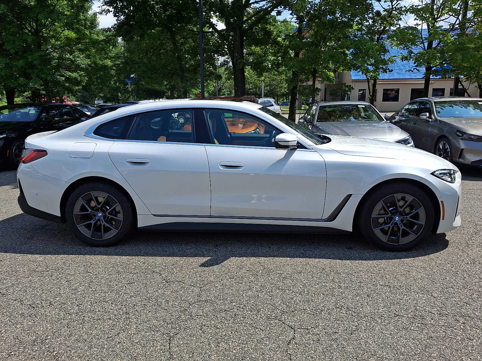 Used 2024 BMW i4 eDrive35 w/ Premium Package RWD image 7