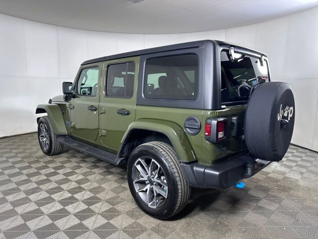 Used 2024 Jeep Wrangler Unlimited w/ Convenience Group AWD/4WD image 5