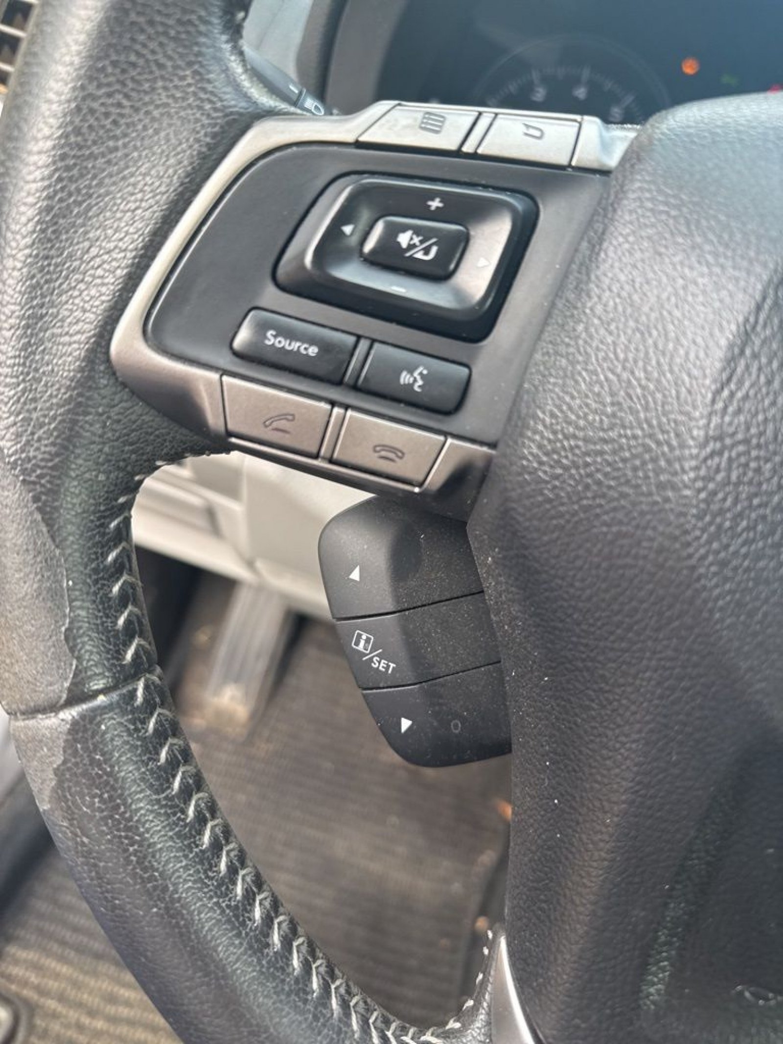 Used 2016 Subaru Forester 2.5i Touring w/ Eyesight & Navigation System AWD/4WD image 23