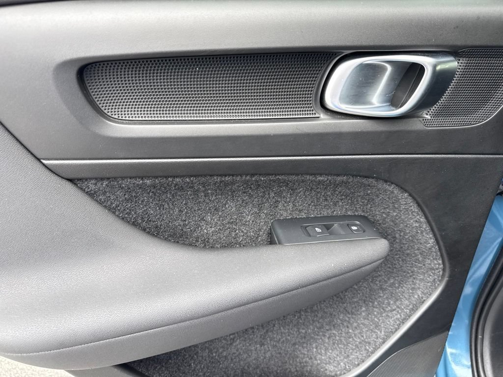 Used 2023 Volvo C40 P8 Recharge Plus AWD/4WD image 13