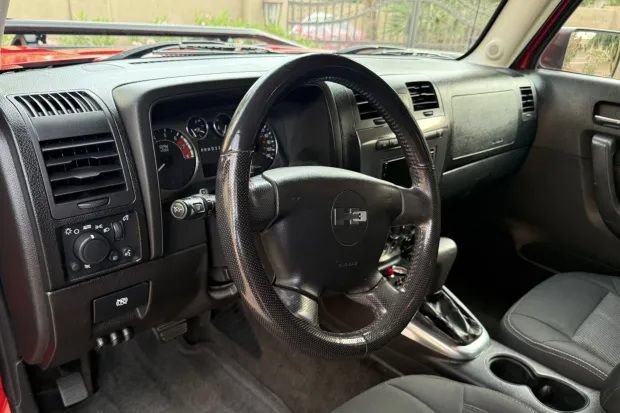 Used 2006 HUMMER H3 AWD/4WD image 9