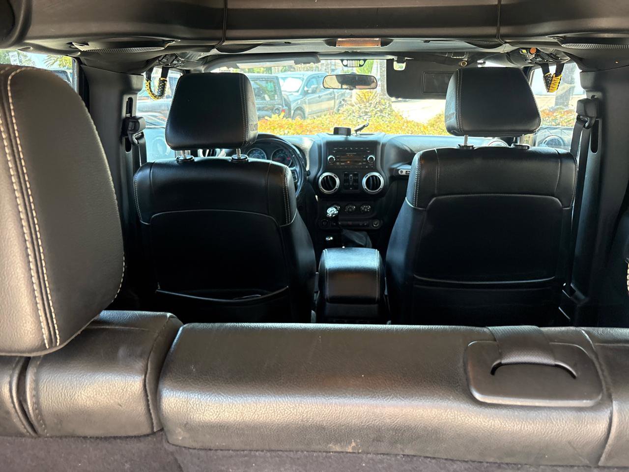 Used 2012 Jeep Wrangler Unlimited Rubicon image 13