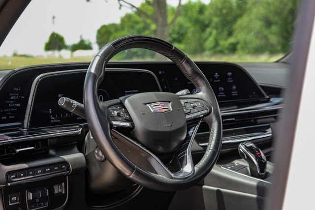 Used 2023 Cadillac Escalade ESV Sport w/ Touring Package AWD/4WD image 17