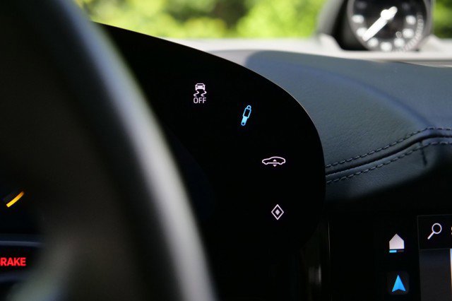 Used 2020 Porsche Taycan Turbo / Performance Package / image 11