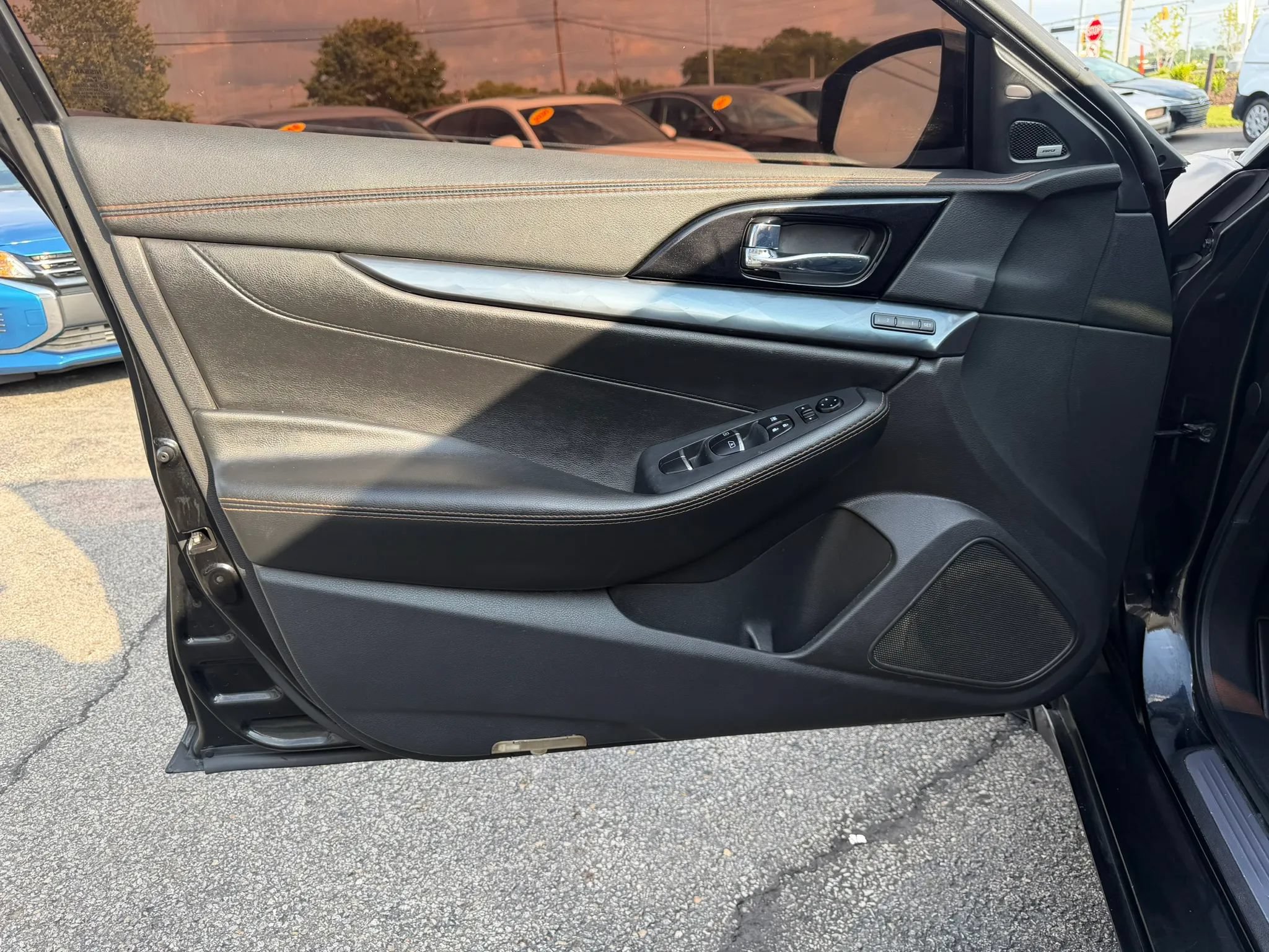Used 2020 Nissan Maxima SR w/ Sport Mat Group FWD image 12