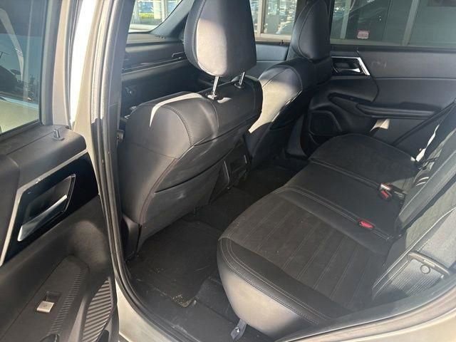 Used 2022 Mitsubishi Outlander SE image 22