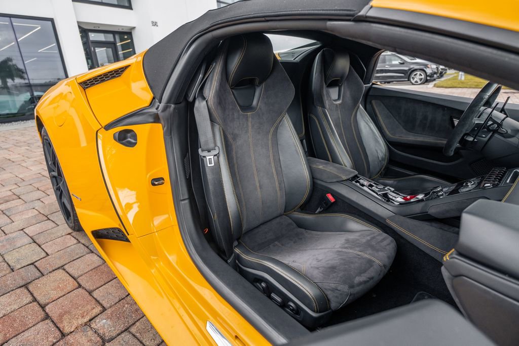 Used 2016 Lamborghini Huracan LP 610-4 image 33