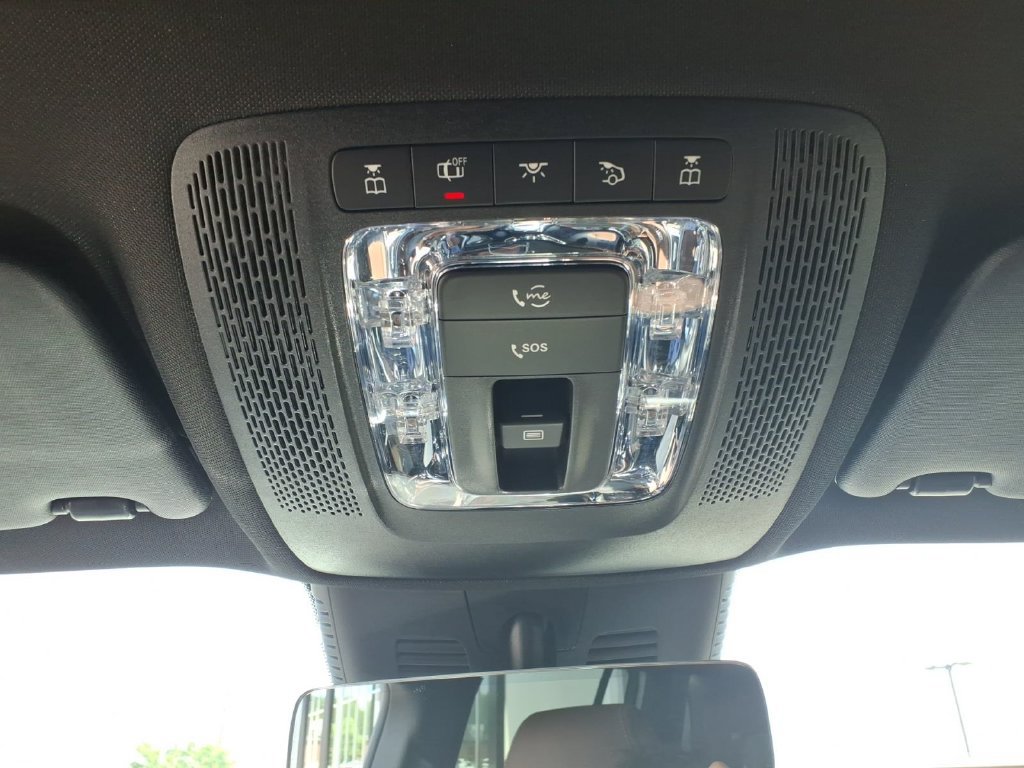 New 2026 Mercedes-Benz GLB 250 4MATIC image 25