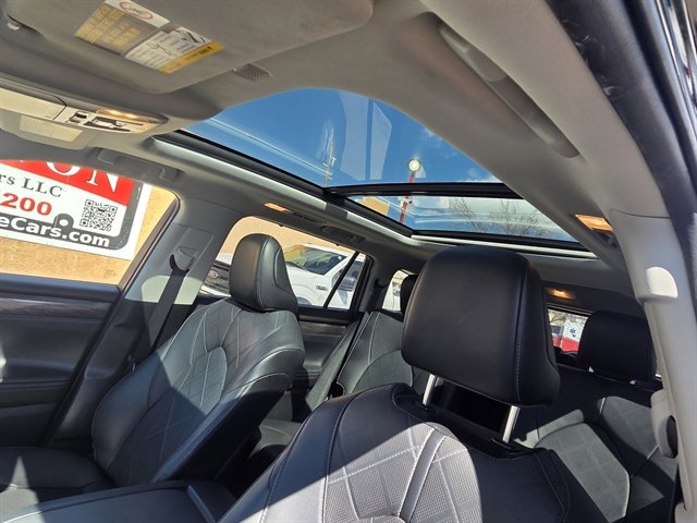 Used 2021 Toyota Highlander Platinum image 8
