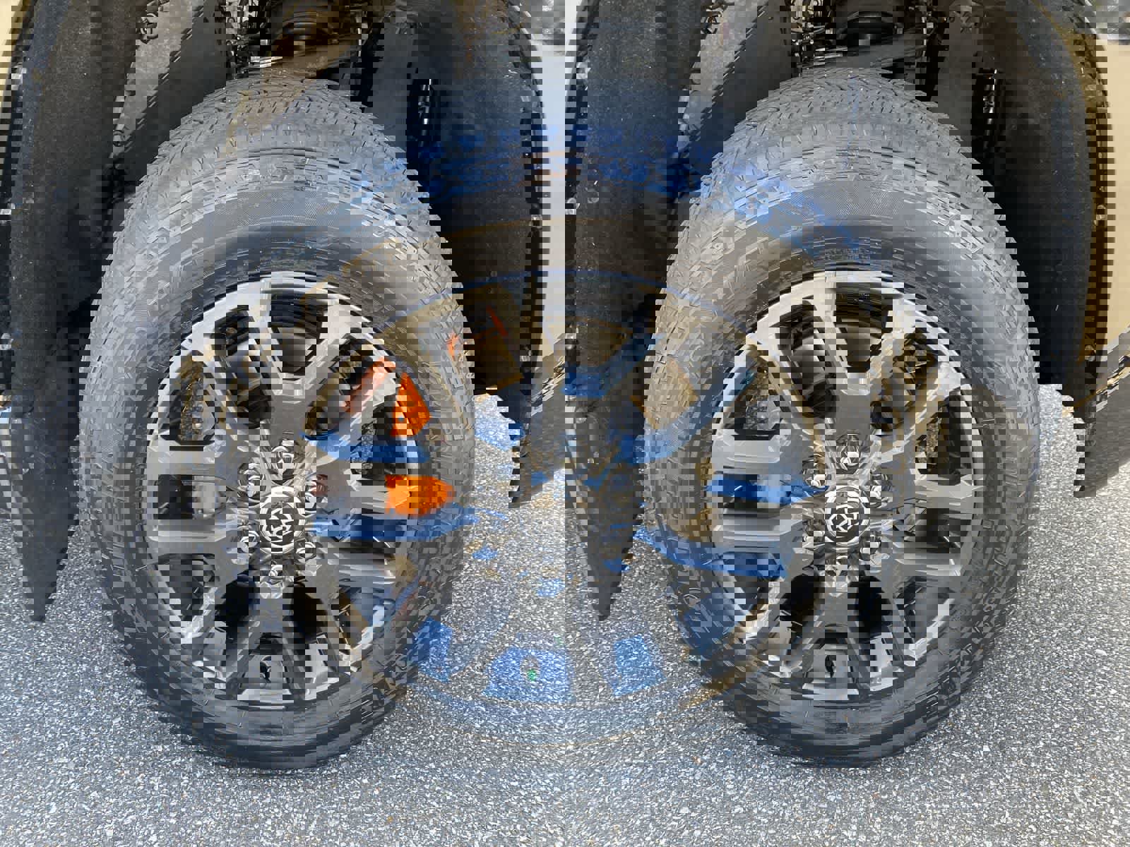 Used 2023 Toyota Tundra Platinum w/ Advanced Package image 17