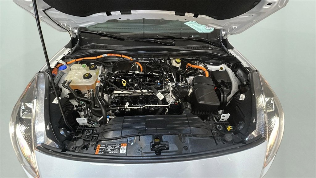 Used 2021 Ford Escape SE image 18