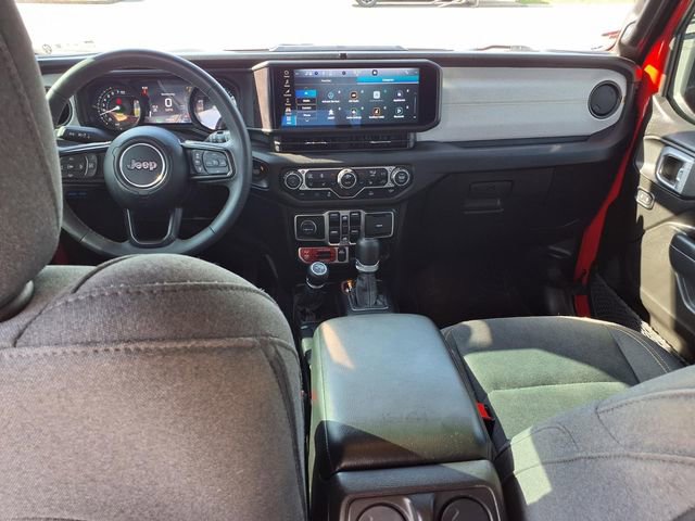 Used 2024 Jeep Wrangler Unlimited AWD/4WD image 22