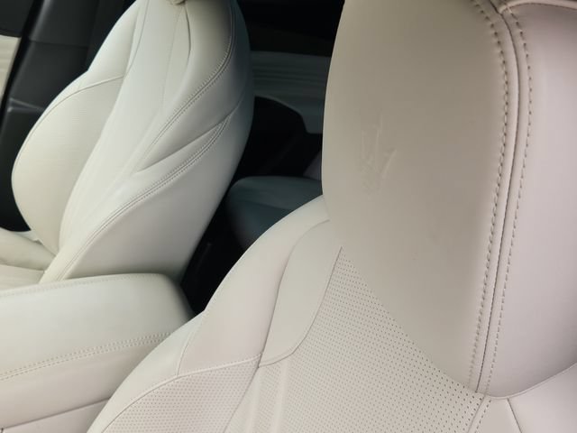 Used 2023 Maserati Grecale Modena AWD/4WD image 21