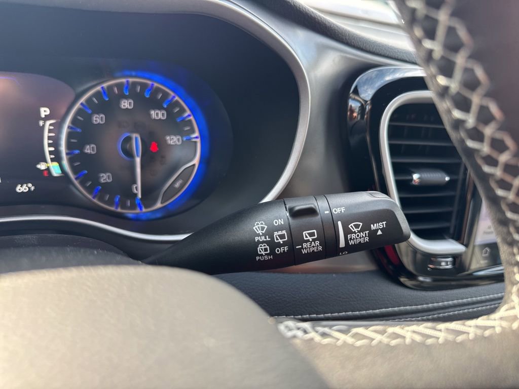 New 2026 Chrysler Pacifica Select image 14