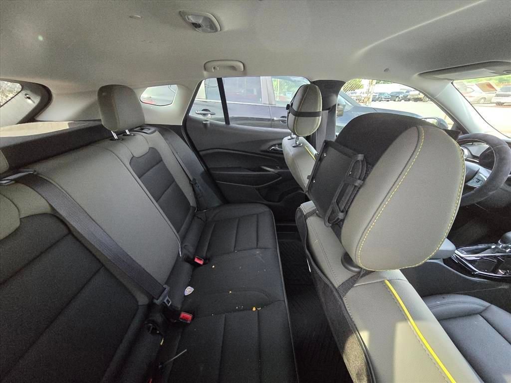 Used 2025 Chevrolet Trax ACTIV w/ Driver Confidence Package FWD image 7
