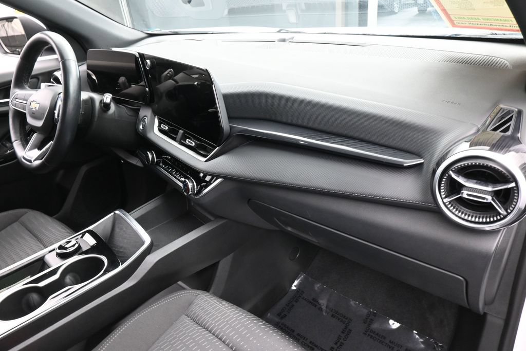 Used 2026 Chevrolet Equinox LT FWD image 41