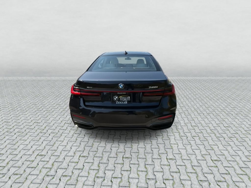Used 2021 BMW 740i xDrive w/ Autobahn Package AWD/4WD image 7