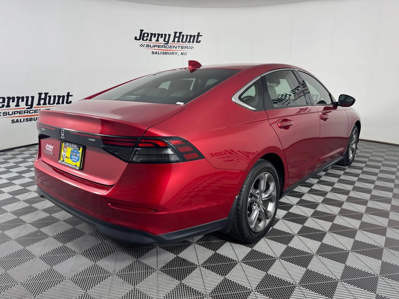Used 2023 Honda Accord EX image 6