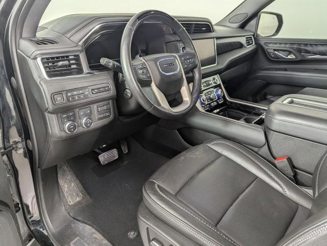 Used 2023 GMC Yukon Denali w/ Denali Reserve Package image 11