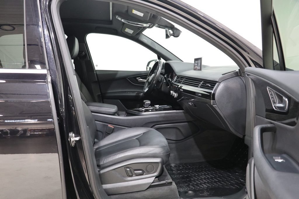 Used 2017 Audi Q7 2.0T Premium Plus w/ Premium Plus Package AWD/4WD image 45