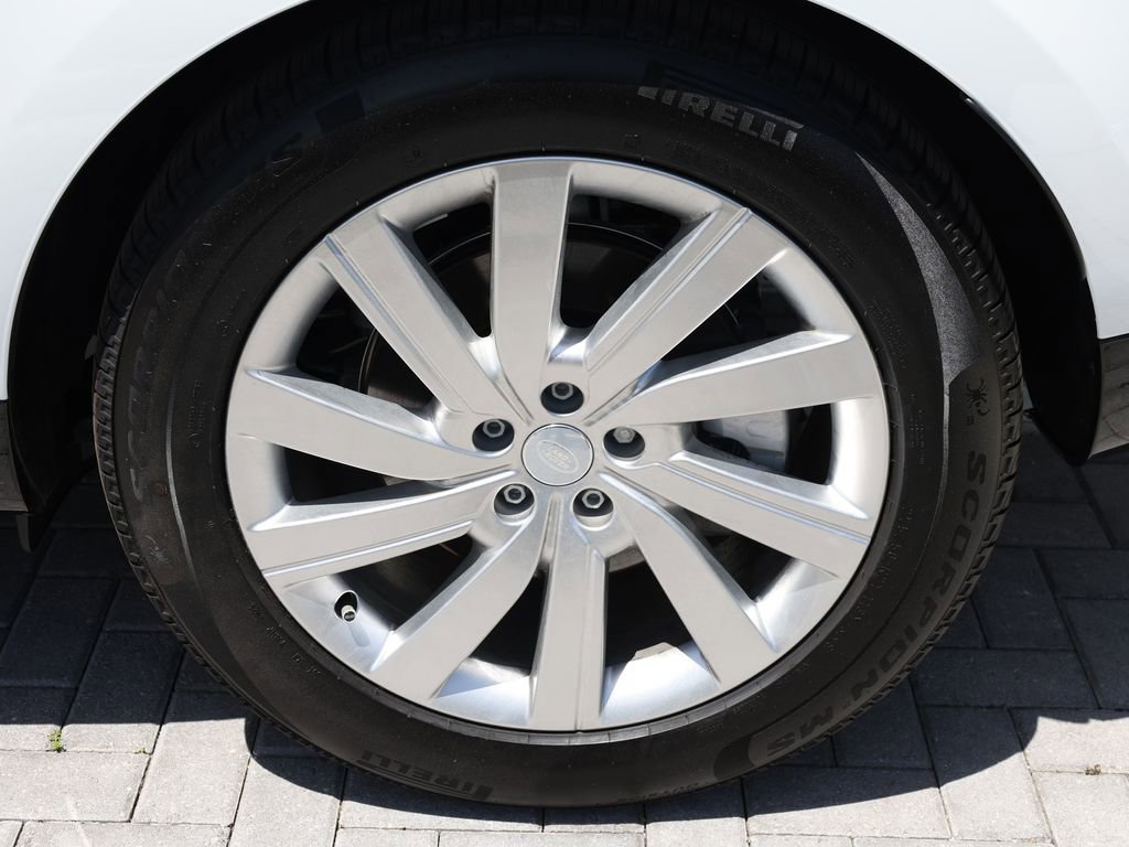 Used 2025 Land Rover Range Rover SE AWD/4WD image 44