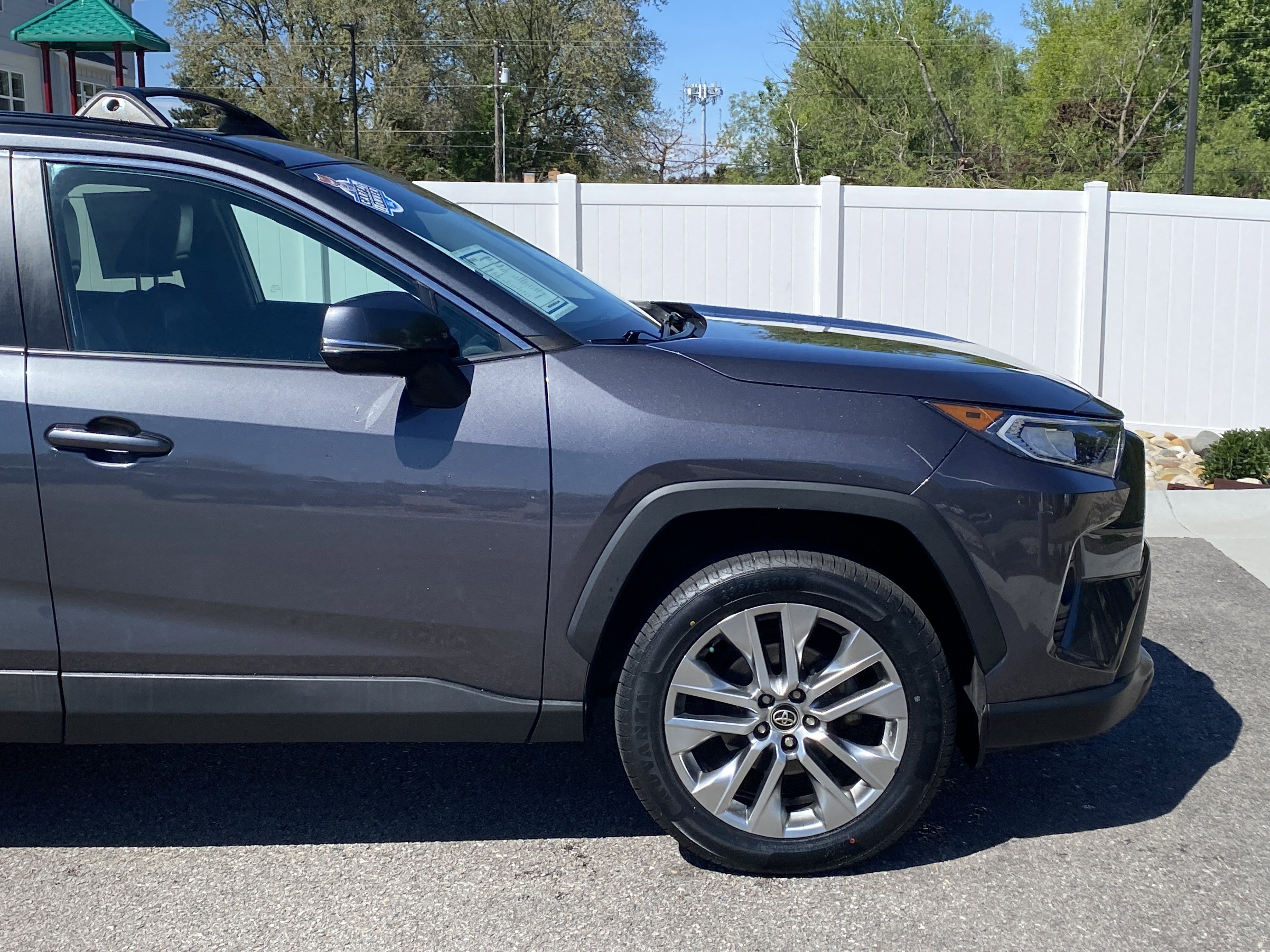 Used 2020 Toyota RAV4 XLE Premium AWD/4WD image 8