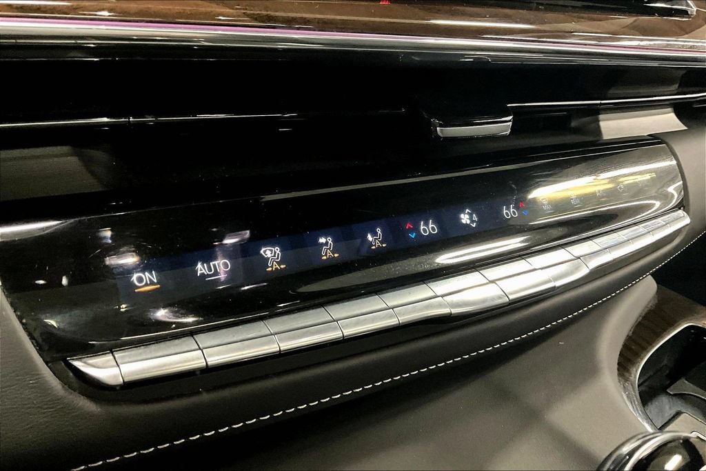 Used 2023 Cadillac Escalade ESV Premium Luxury Platinum w/ LPO, Floor Liner Package AWD/4WD image 15