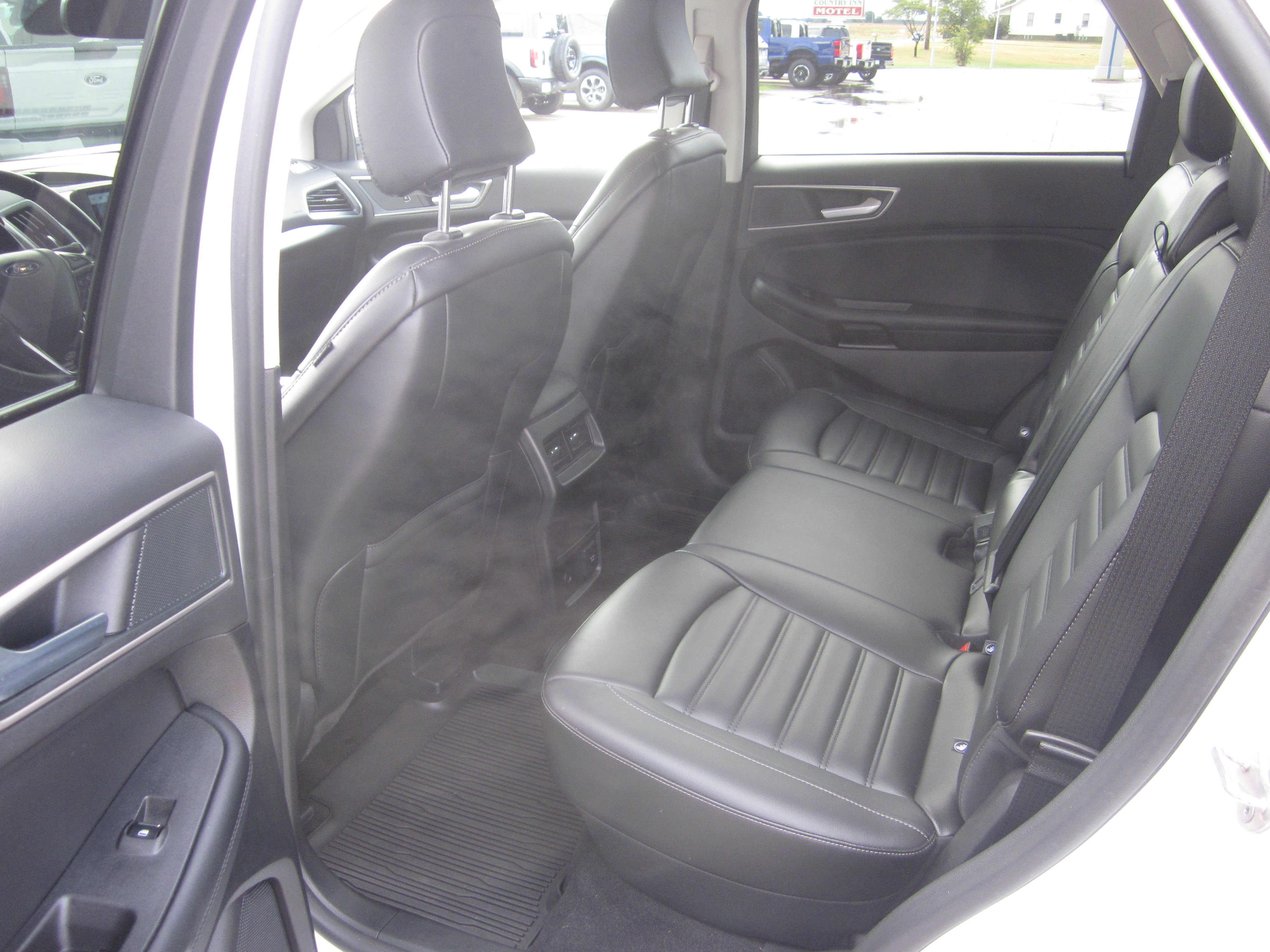 Used 2024 Ford Edge SEL w/ Convenience Package AWD/4WD image 11