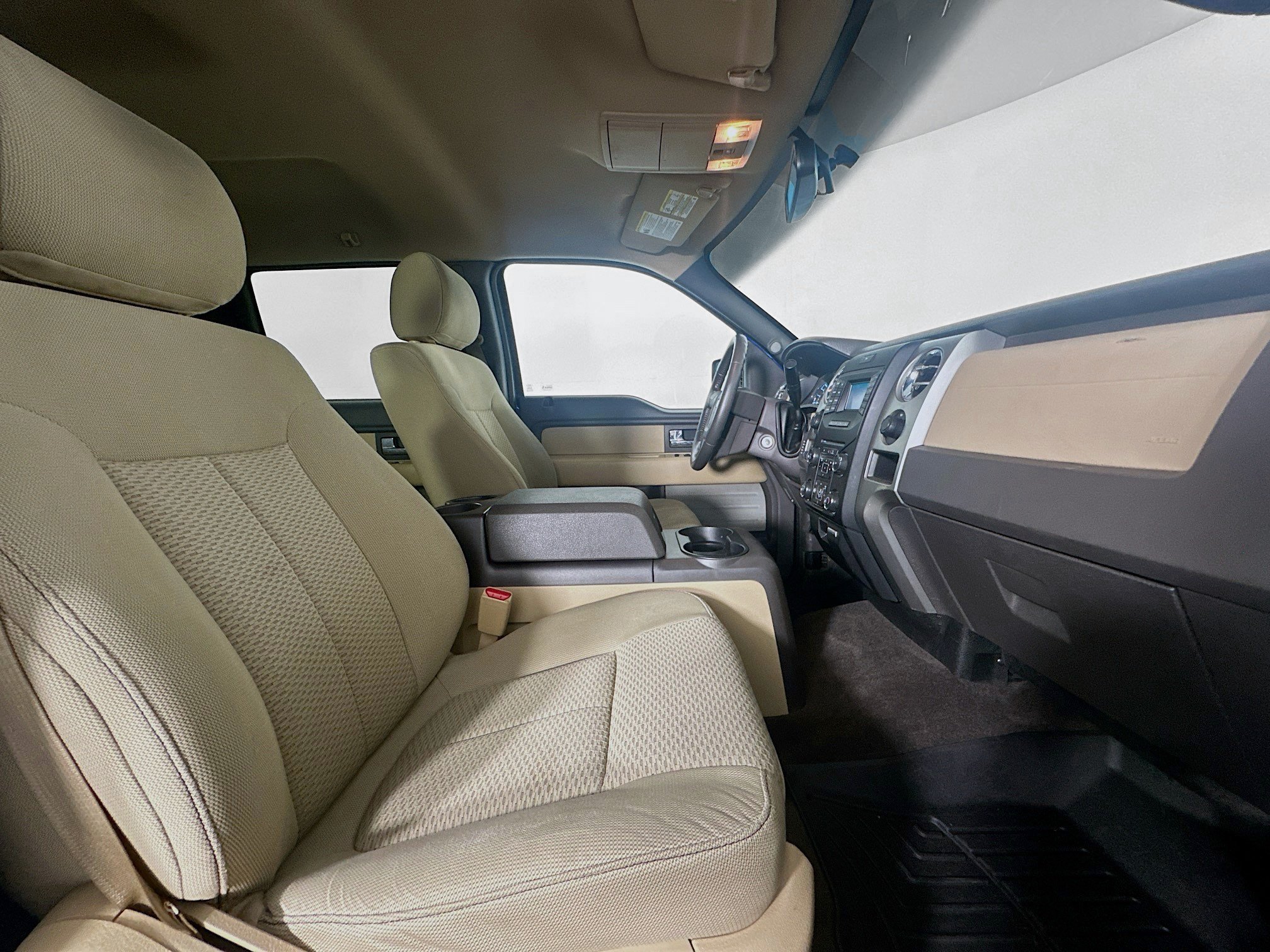 Used 2014 Ford F150 XLT w/ Equipment Group 302A Luxury AWD/4WD image 28
