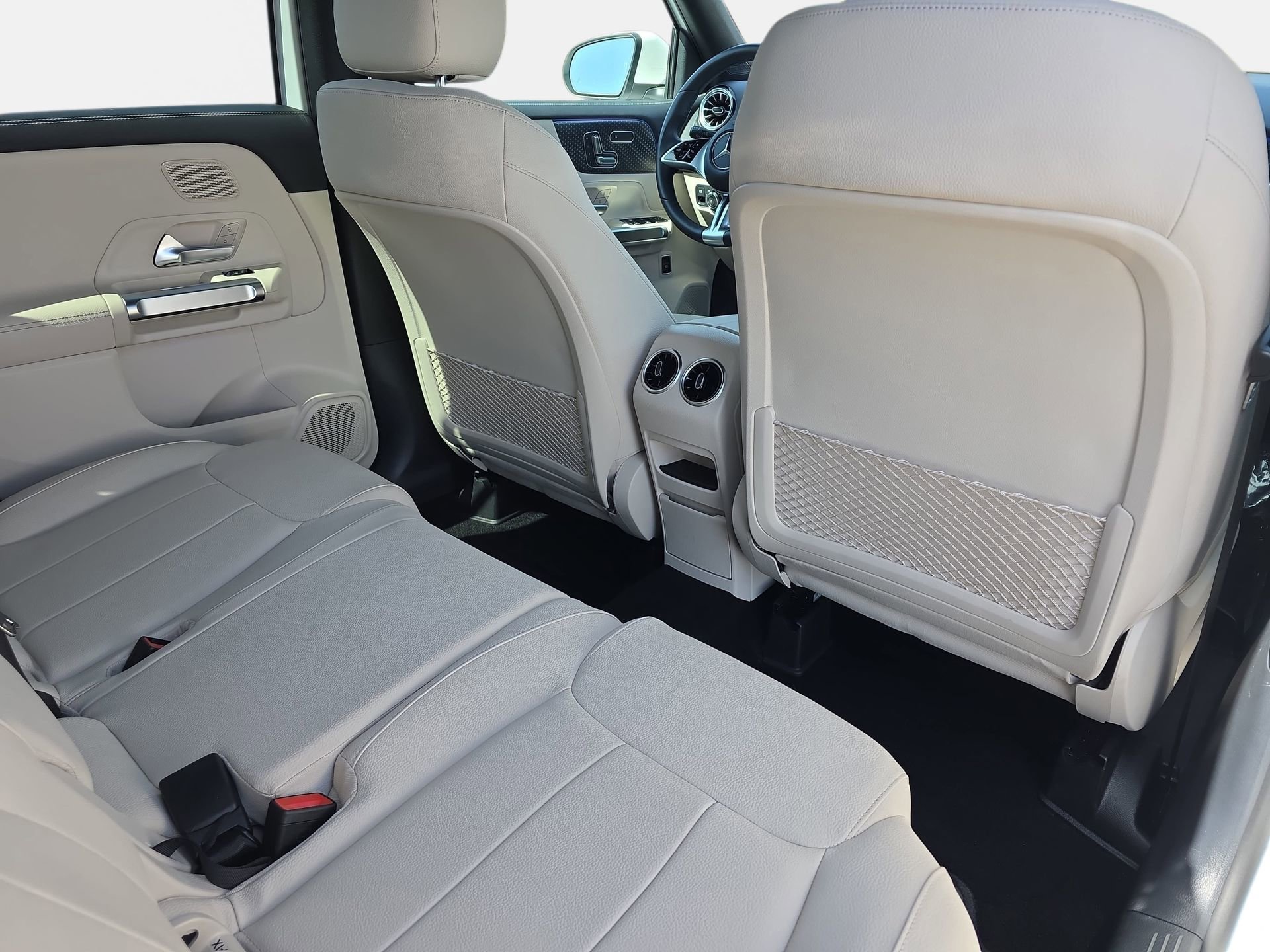 Certified 2025 Mercedes-Benz GLB 250 image 11
