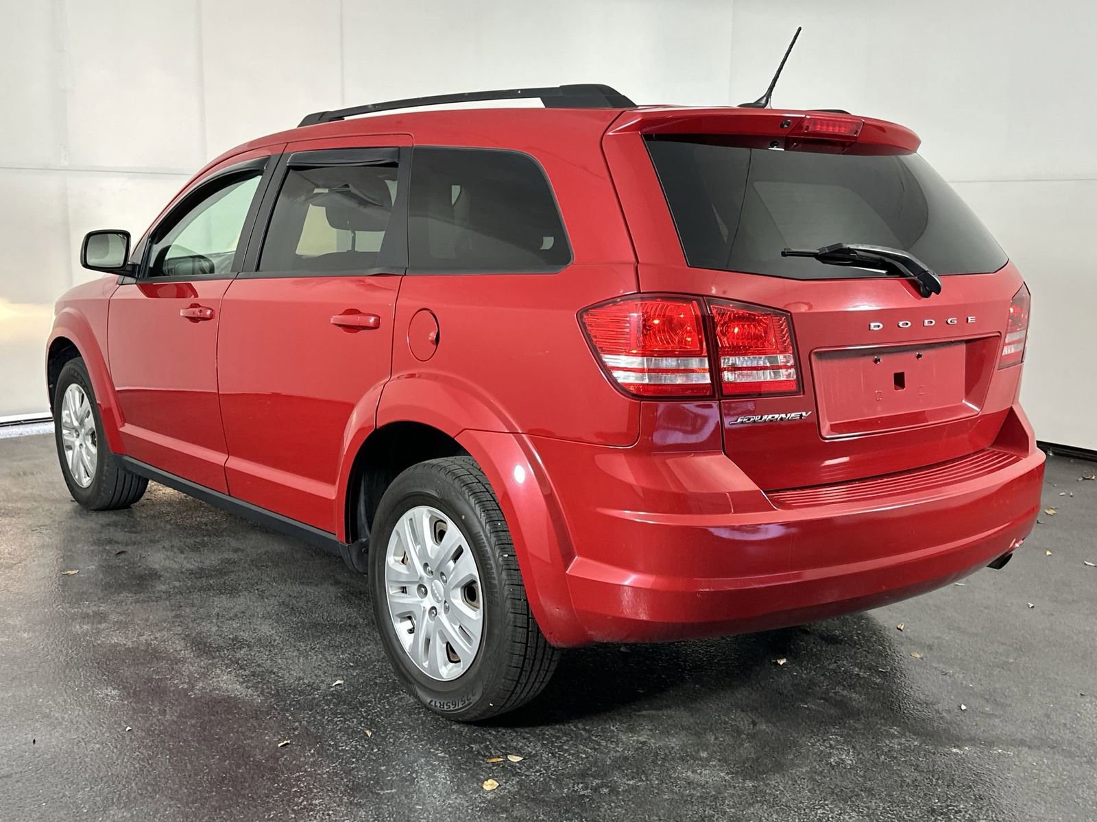 Used 2017 Dodge Journey SE image 6